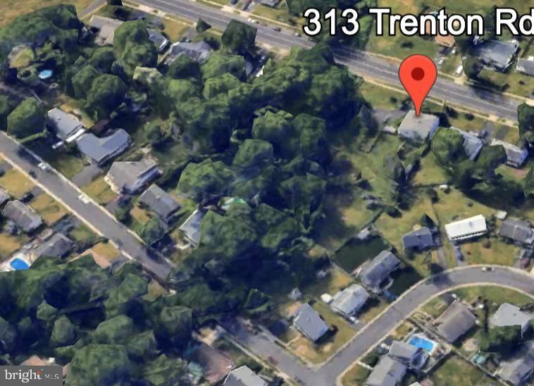 313 Trenton Rd Property Photo 4