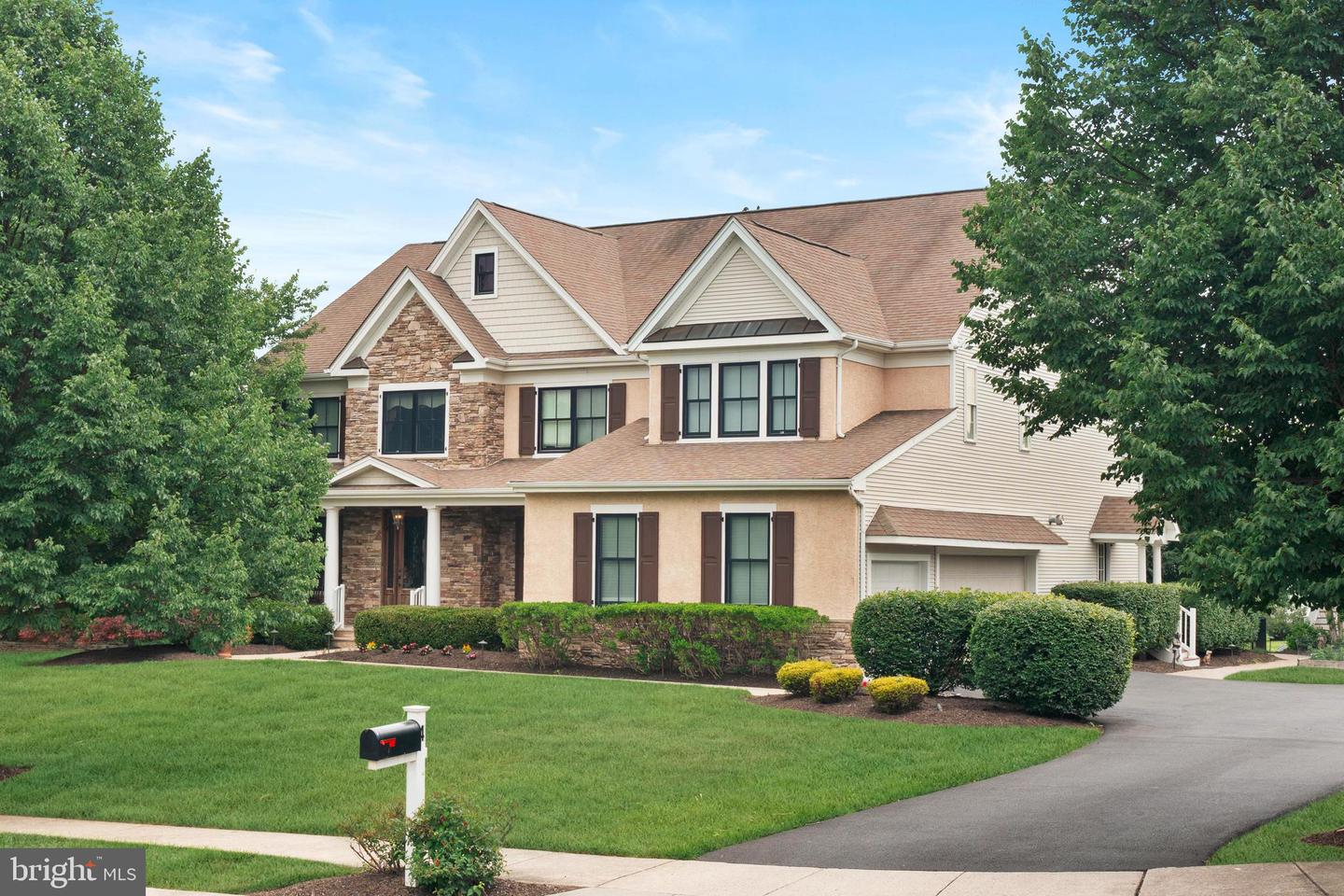 4 Copperleaf Ct Property Photo 2