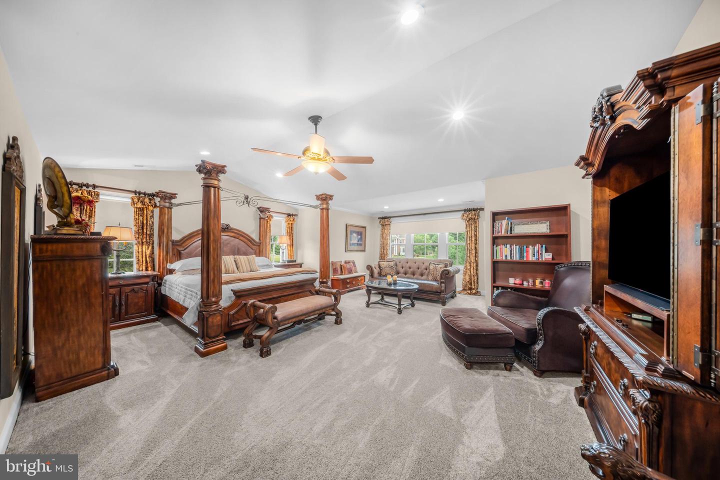 4 Copperleaf Ct Property Photo 24