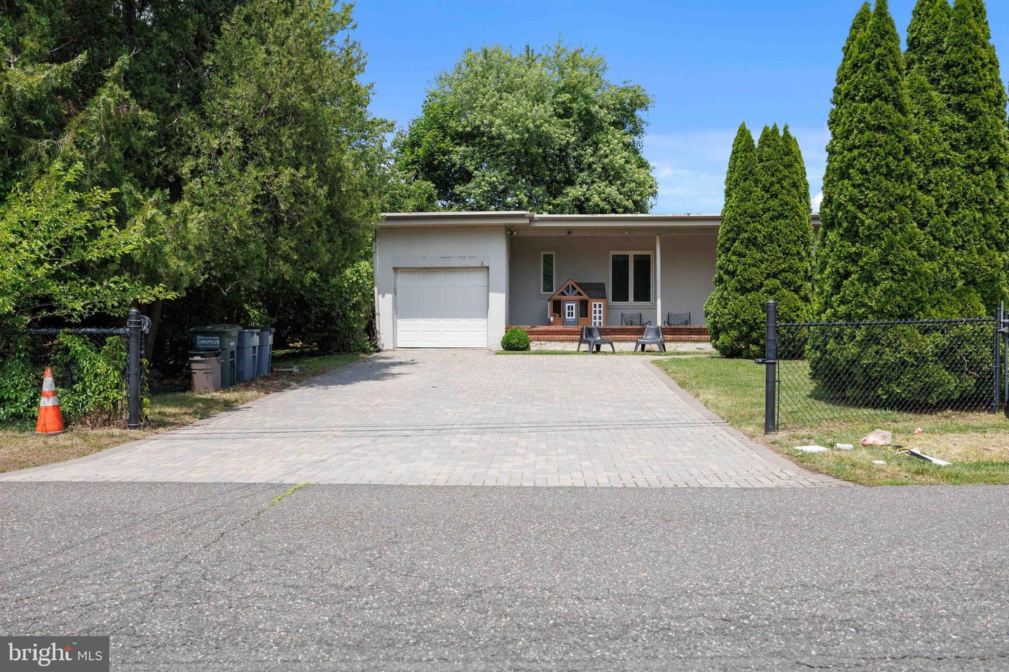 212 Skyline Dr Property Photo 4