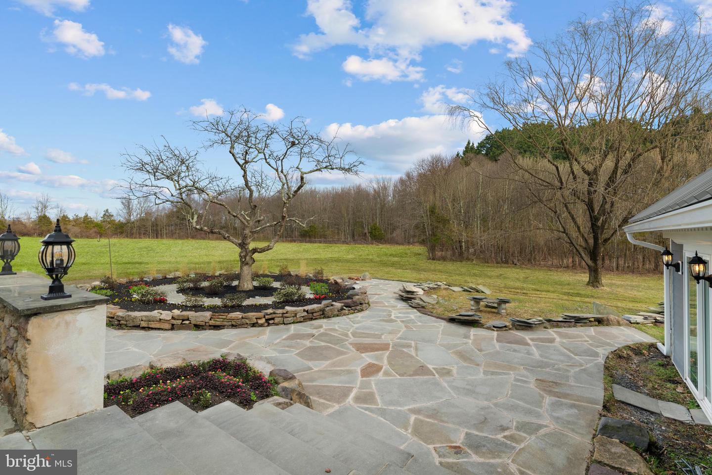 327 Geigel Hill Rd Property Photo 7