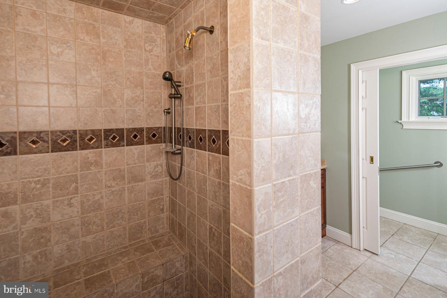 12 Crestwood Cir Property Photo 31