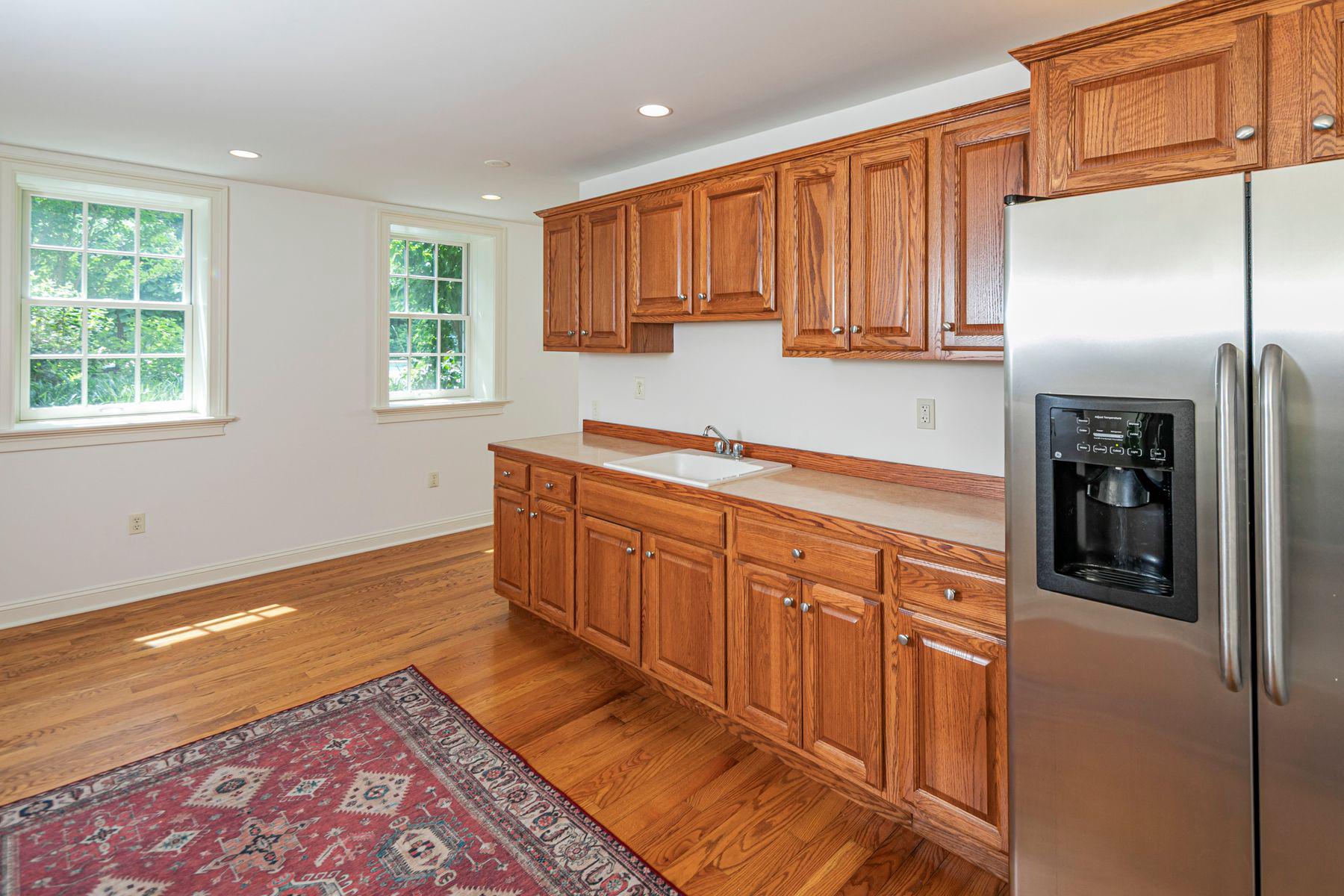12 Crestwood Cir Property Photo 46
