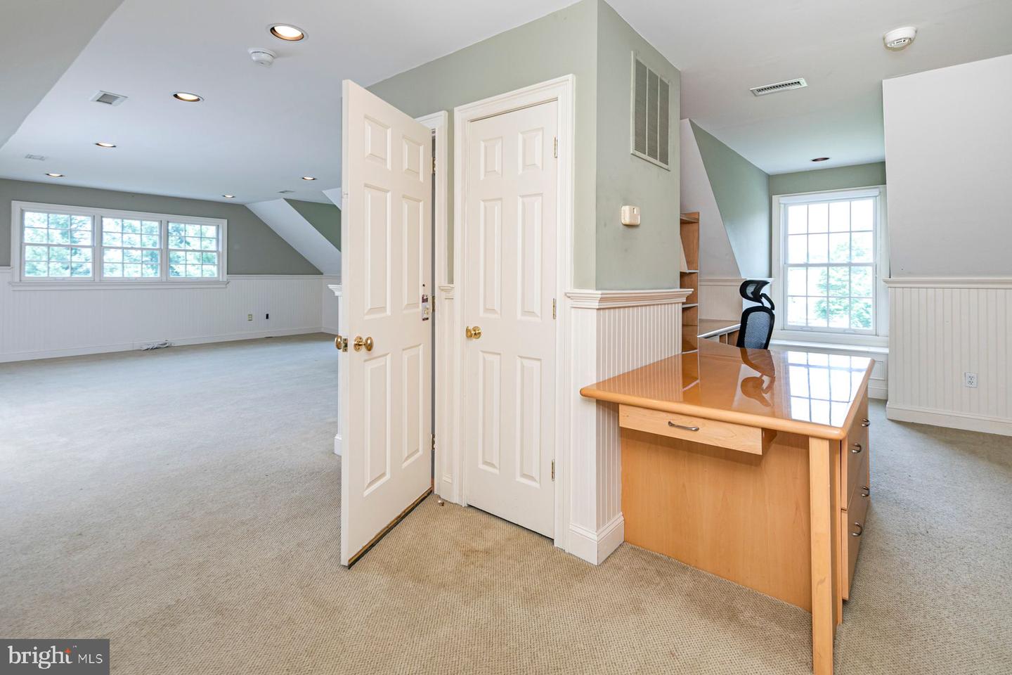 12 Crestwood Cir Property Photo 64