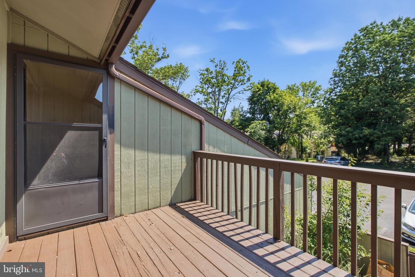 27-b Darien #27b Property Photo 17