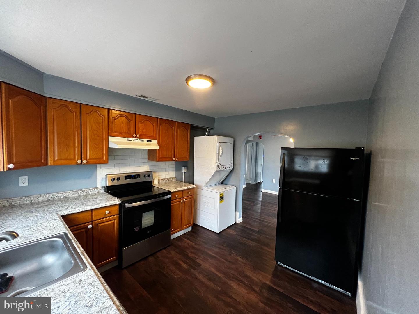 411 W Bridge St Property Photo 32