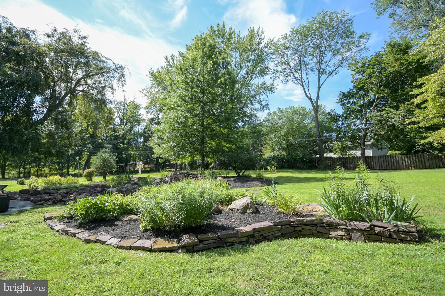 657 Jacksonville Rd Property Photo 14