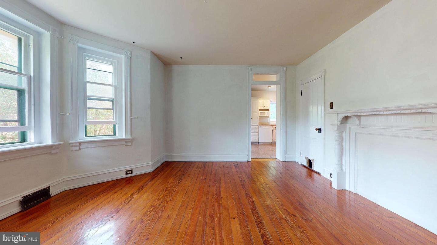 3162 Bedminster Rd Property Photo 4