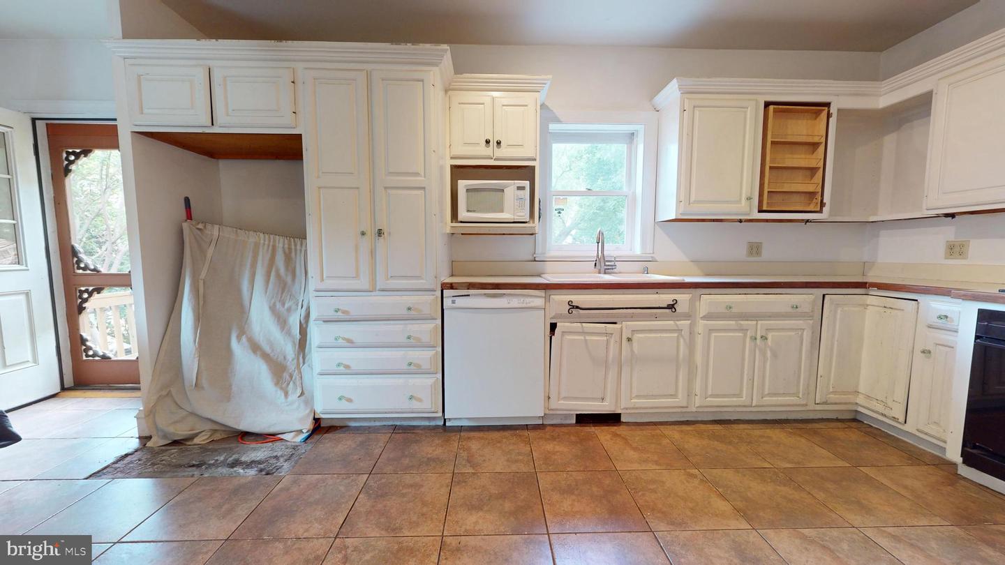 3162 Bedminster Rd Property Photo 8