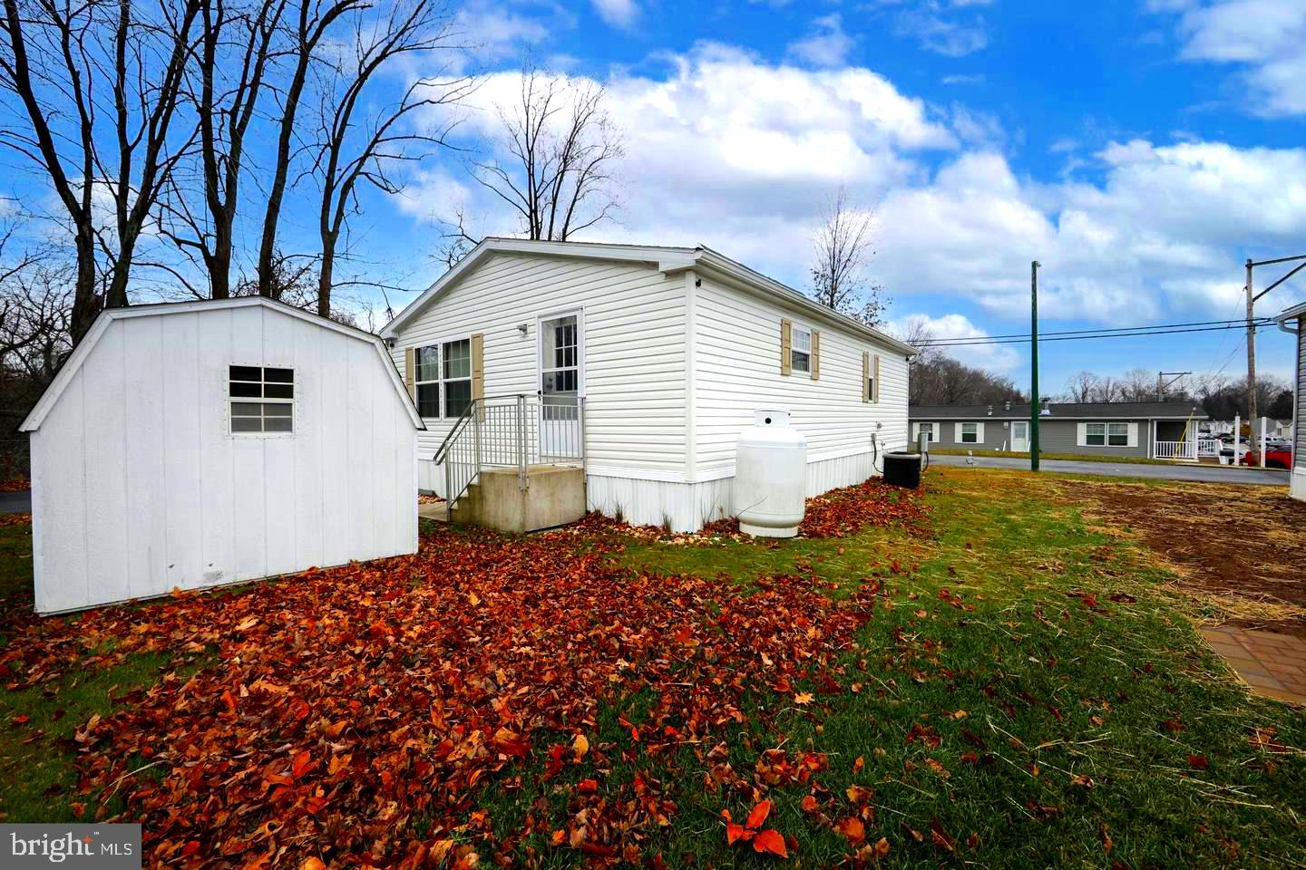 3549 Lilac Ave #t 3549 Property Photo 2