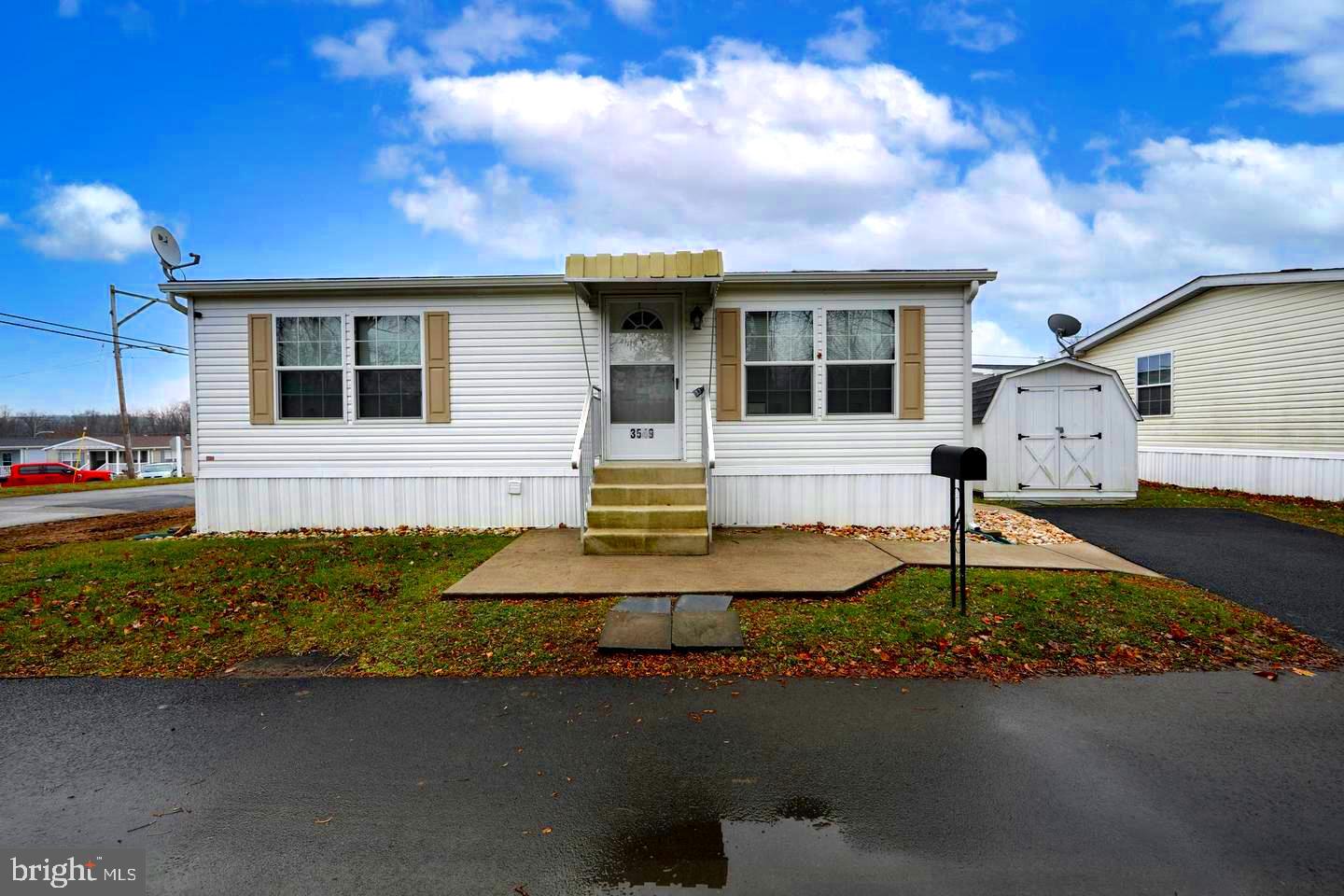 3549 Lilac Ave #t 3549 Property Photo 3