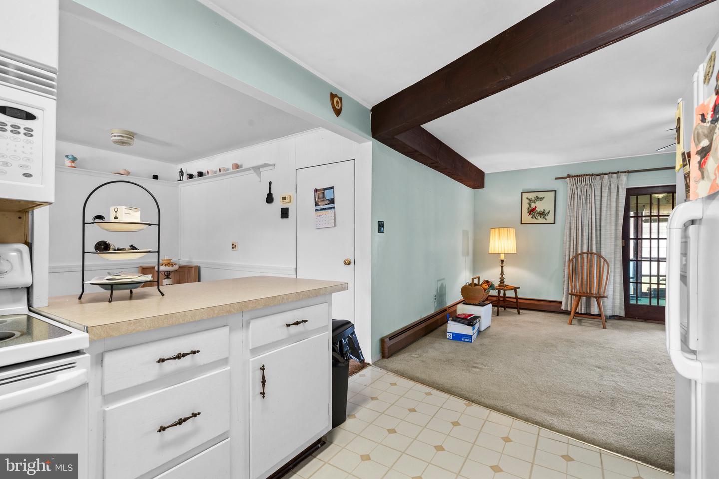 51 Nickelhill Ln Property Photo 9