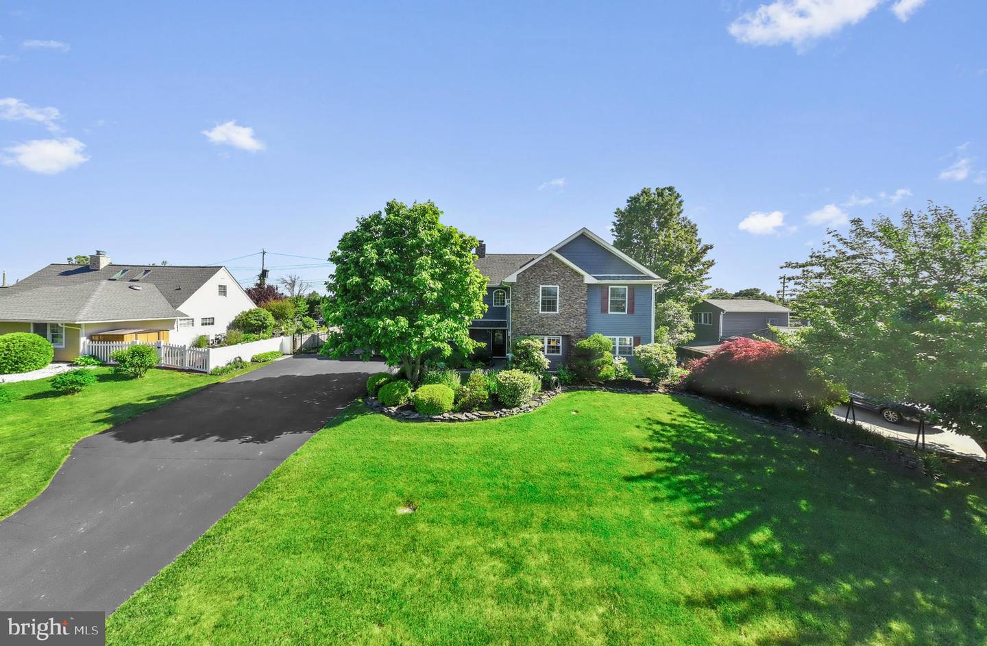 21 RED ROSE DR