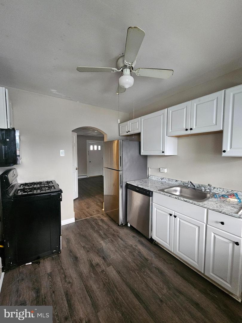 237 Cleveland St Property Photo 4