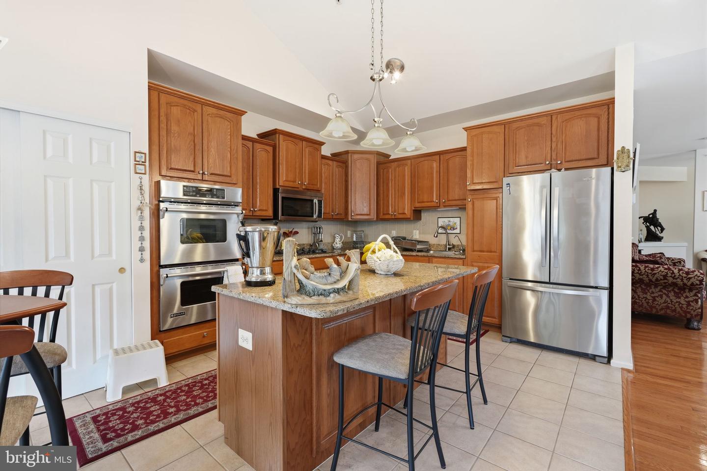 301 Eaton Ct #20 Property Photo 17