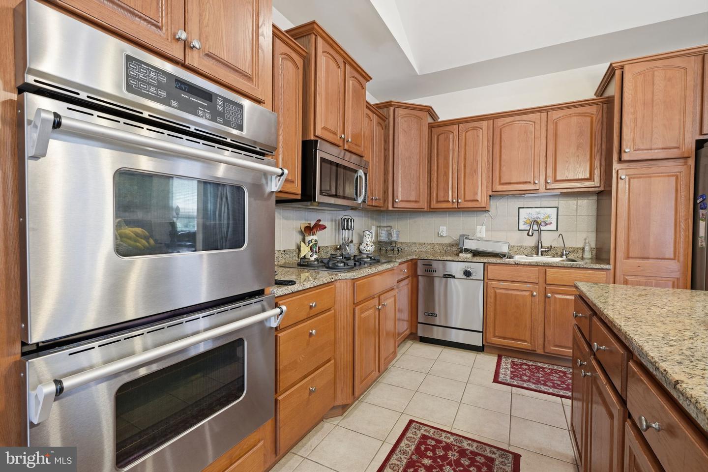301 Eaton Ct #20 Property Photo 21