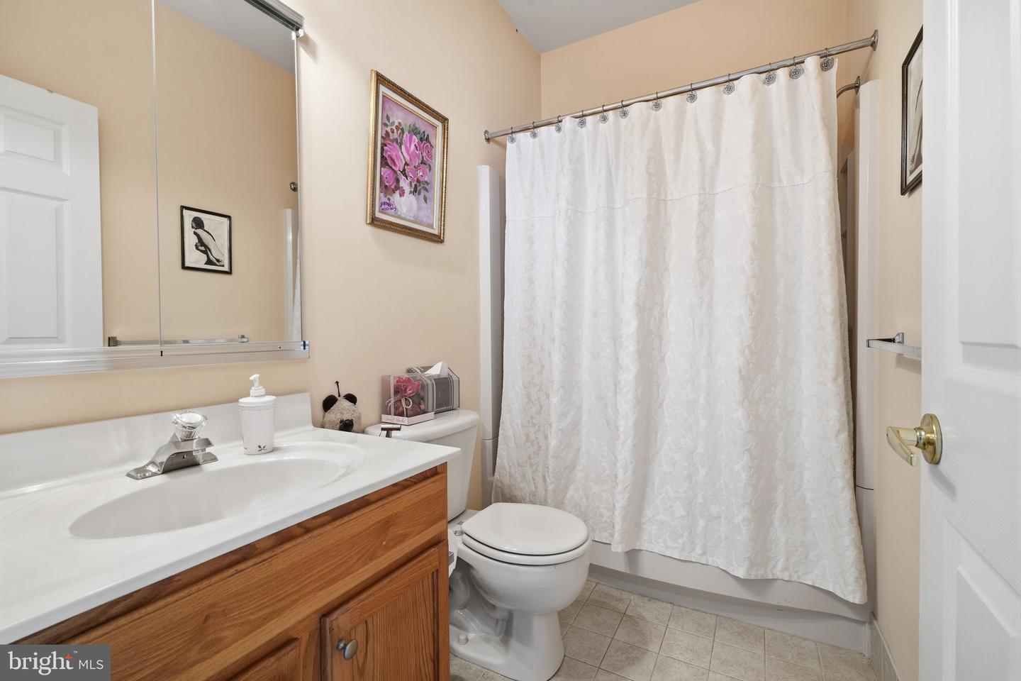 301 Eaton Ct #20 Property Photo 30