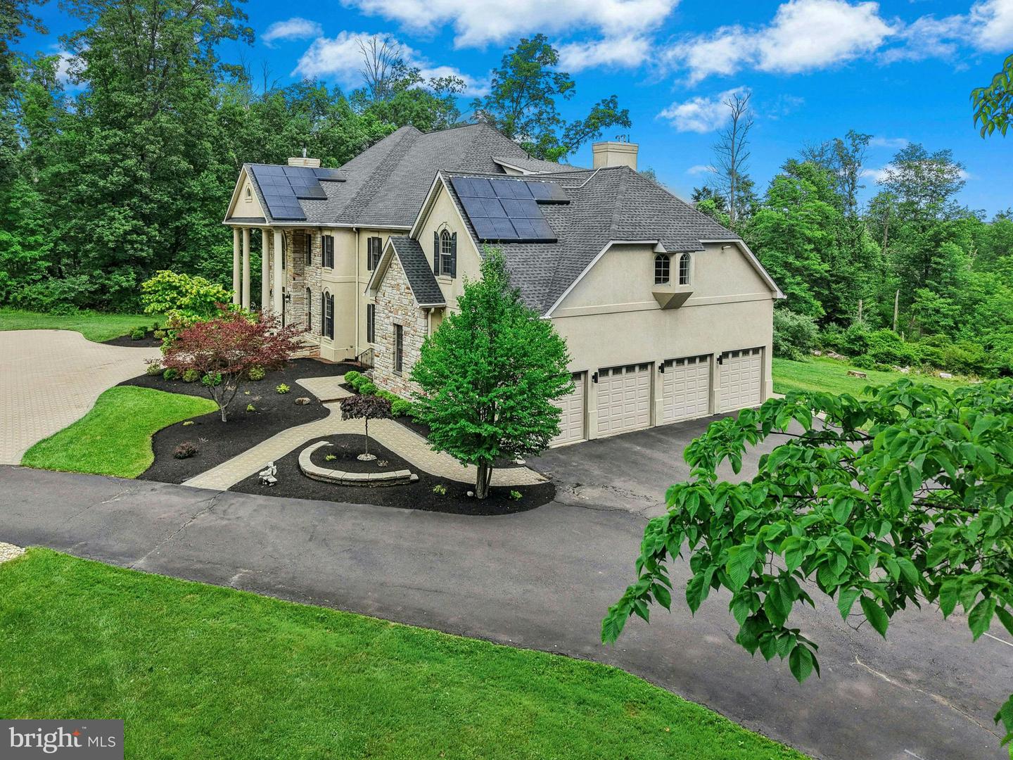 15 Great Hills Rd Property Photo 3