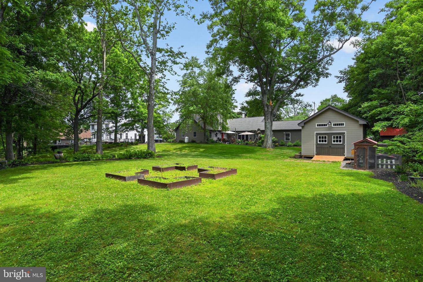 460 Wells Rd Property Photo 4