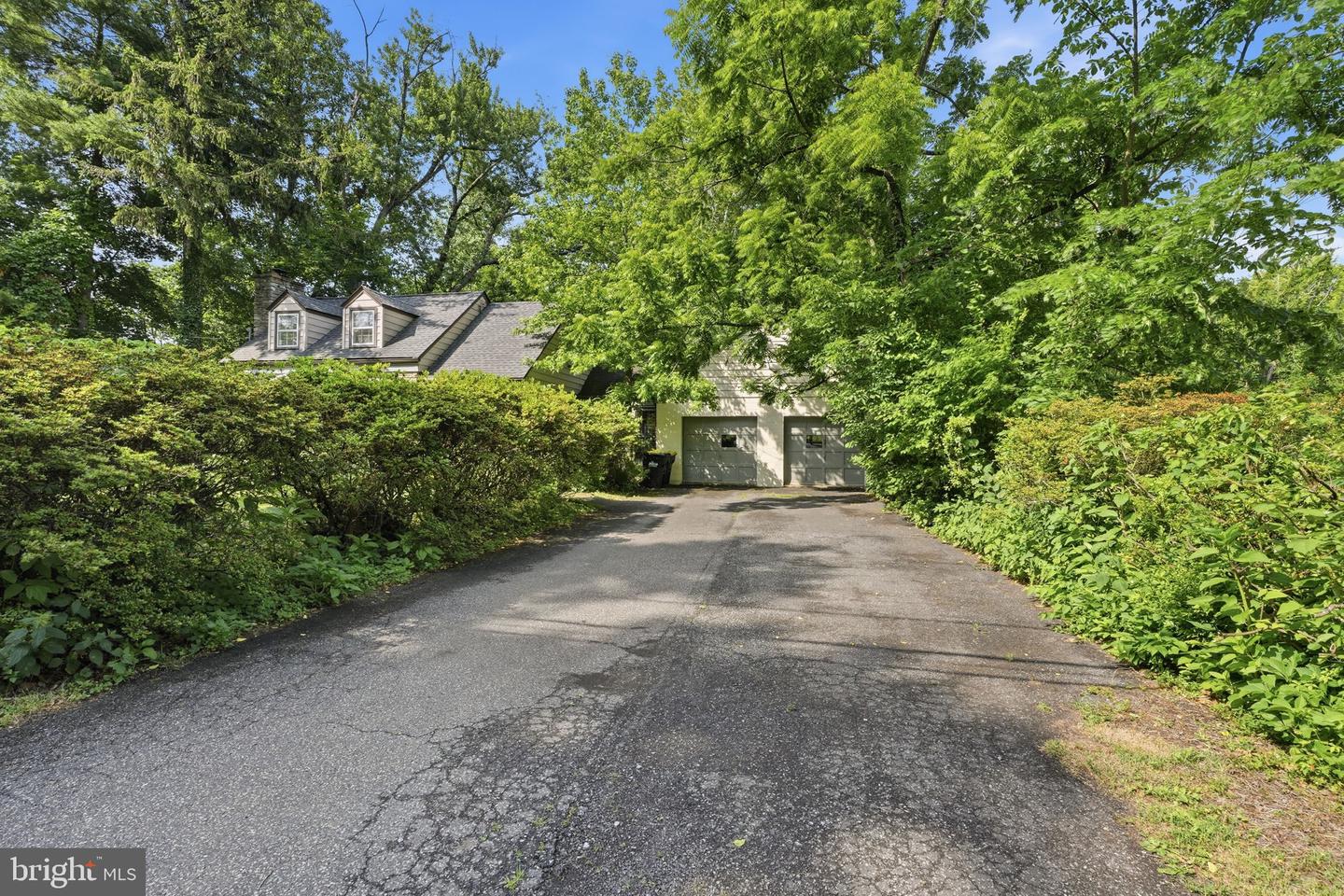 189 River Rd Property Photo 4
