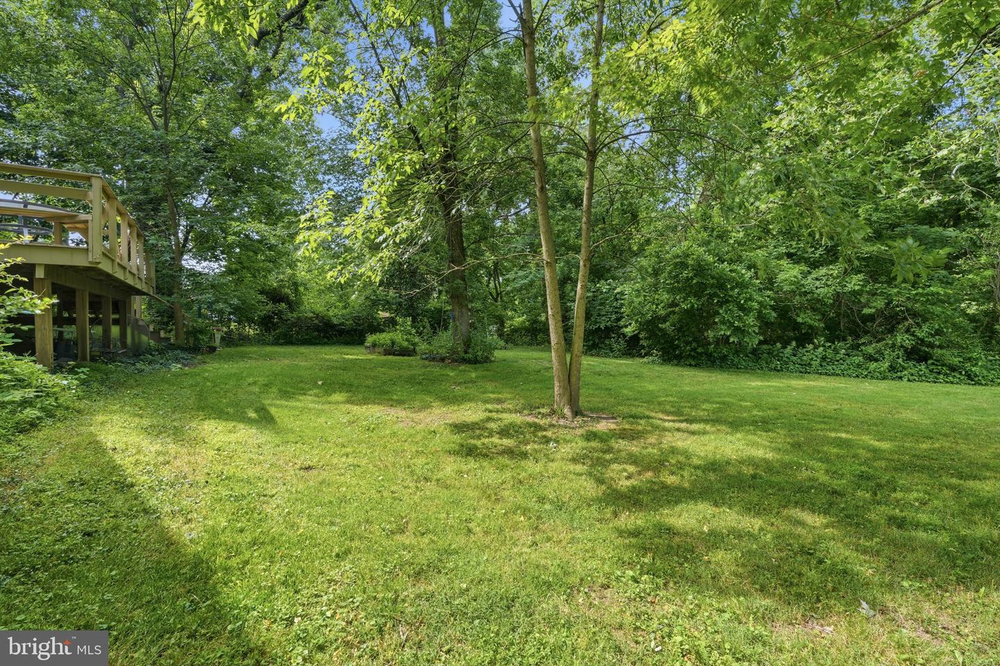 189 River Rd Property Photo 37