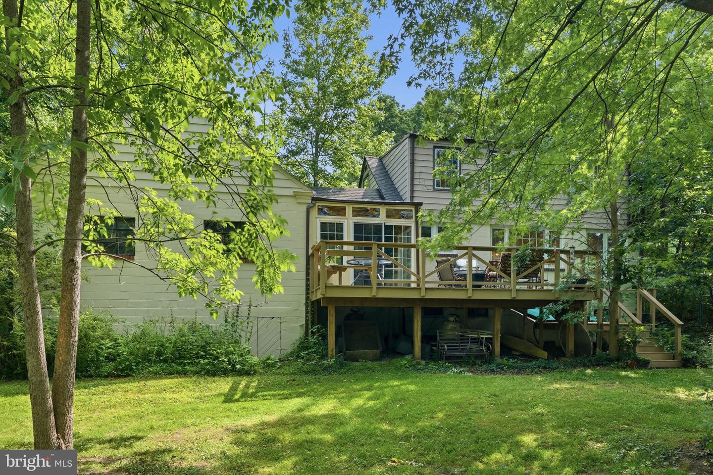 189 River Rd Property Photo 39
