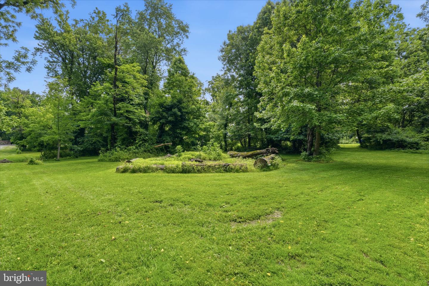 189 River Rd Property Photo 44
