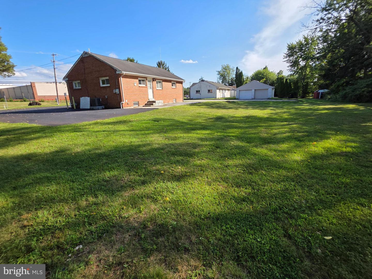 513 W Butler Ave Property Photo 6