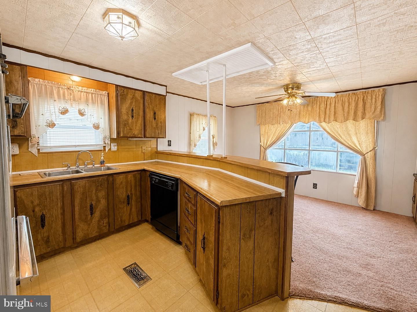 5510 Golden Dr Property Photo 36