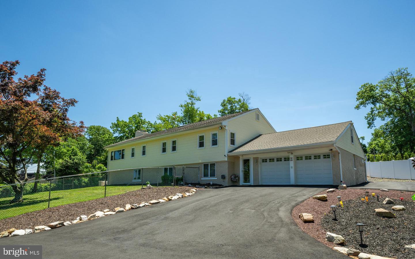 11 Williams Ln Property Photo 1
