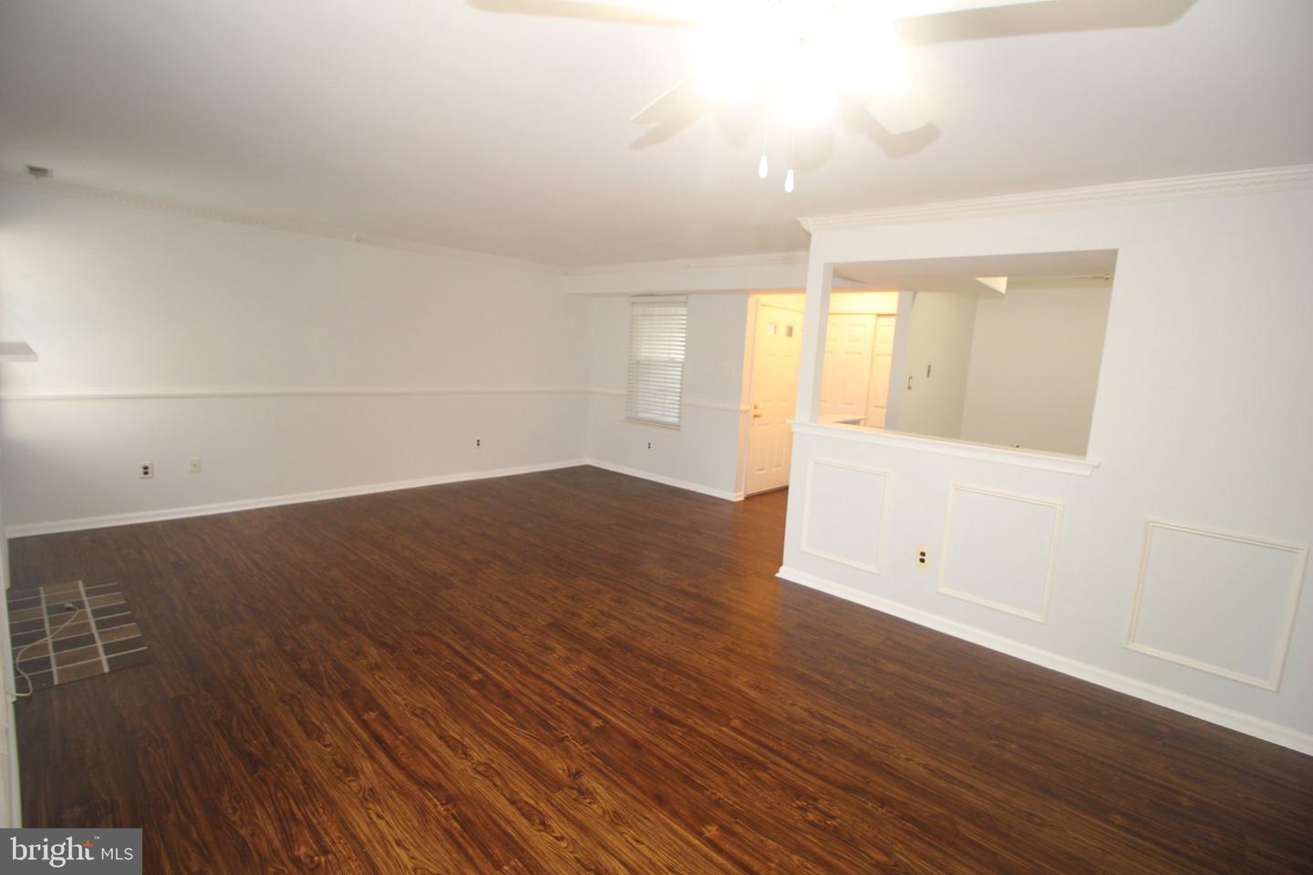 681a Rose Hollow Dr Property Photo 7