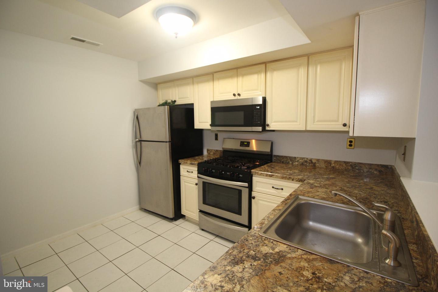 681a Rose Hollow Dr Property Photo 11