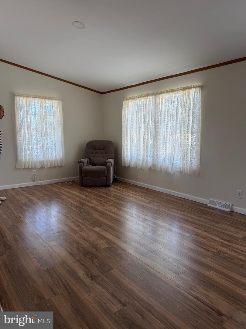 3421 Rose Ave Property Photo 3