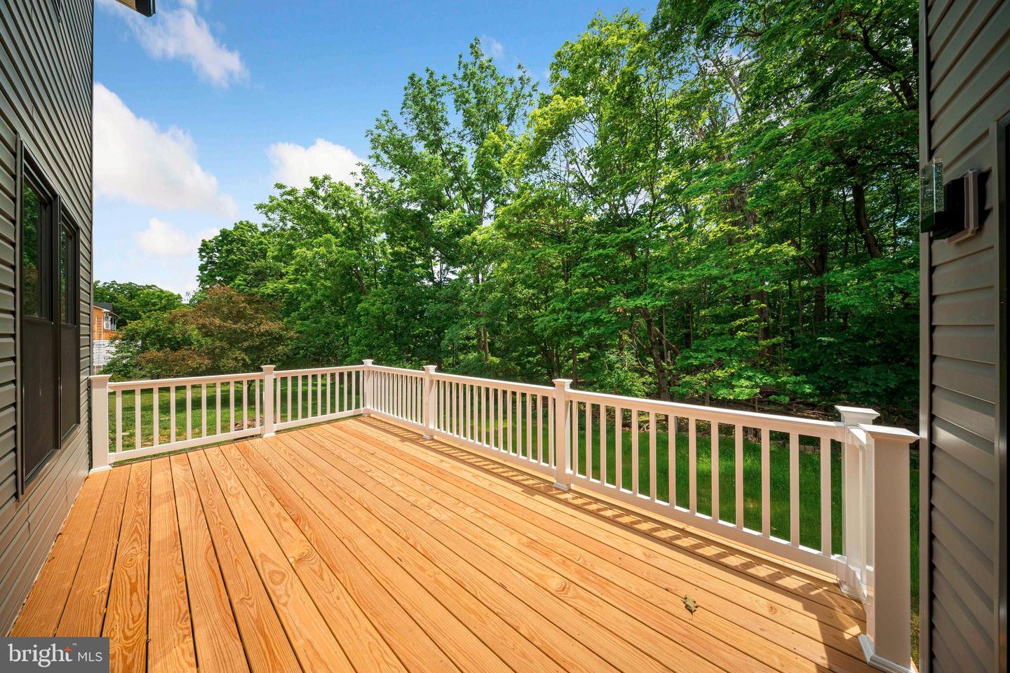 2947 Bridge St Property Photo 15