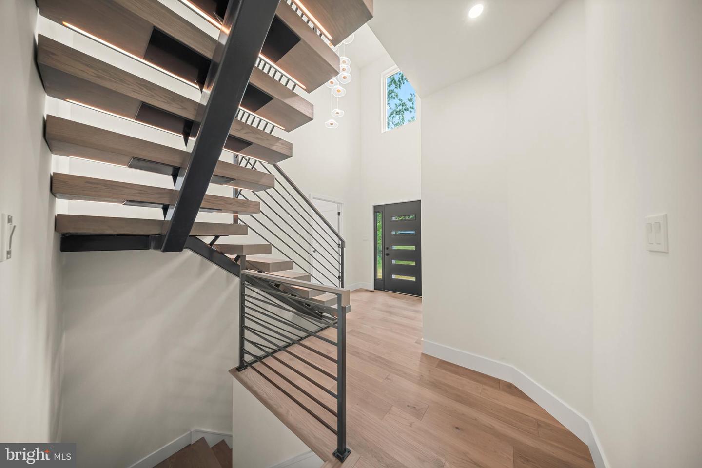2947 Bridge St Property Photo 21