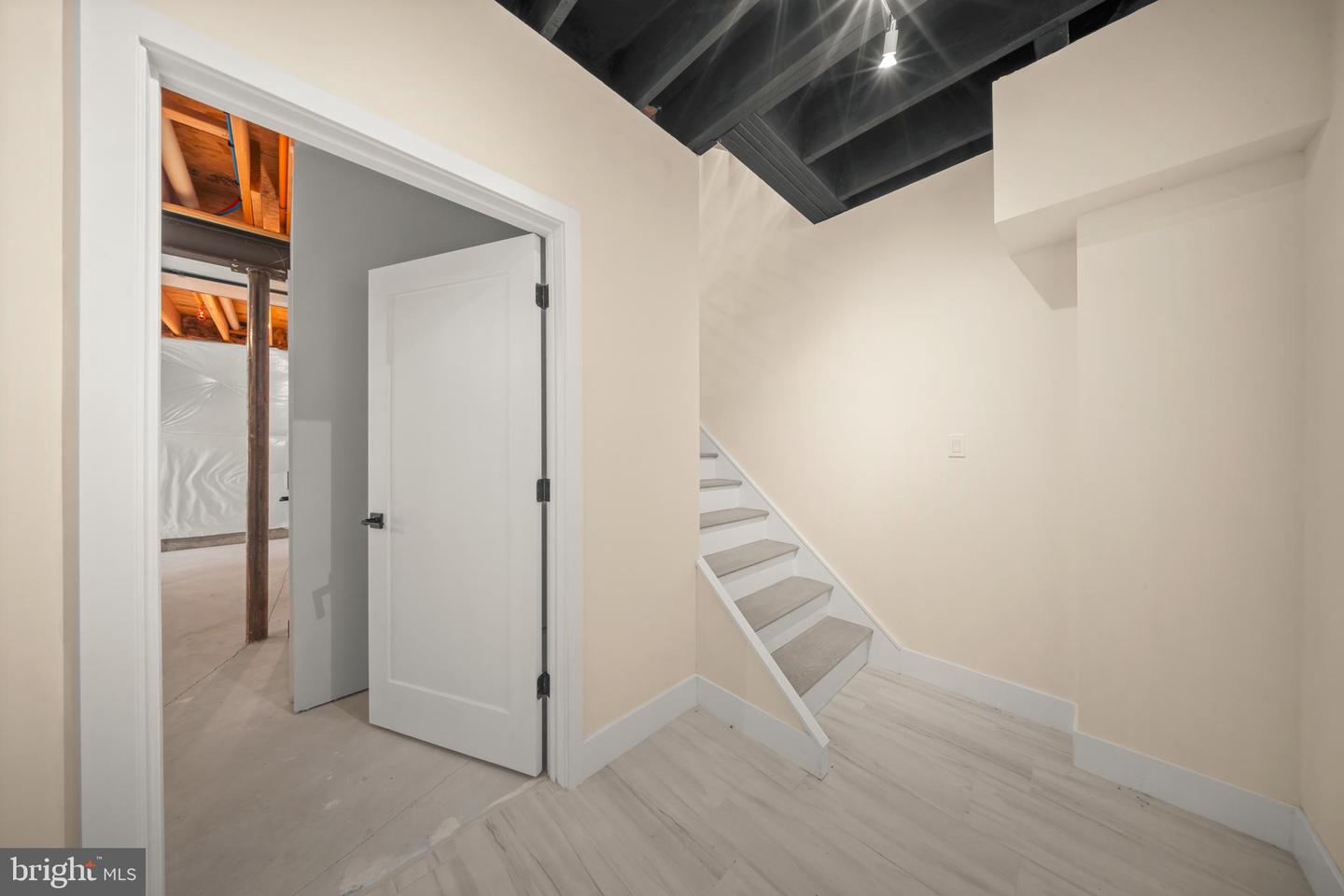 2947 Bridge St Property Photo 41