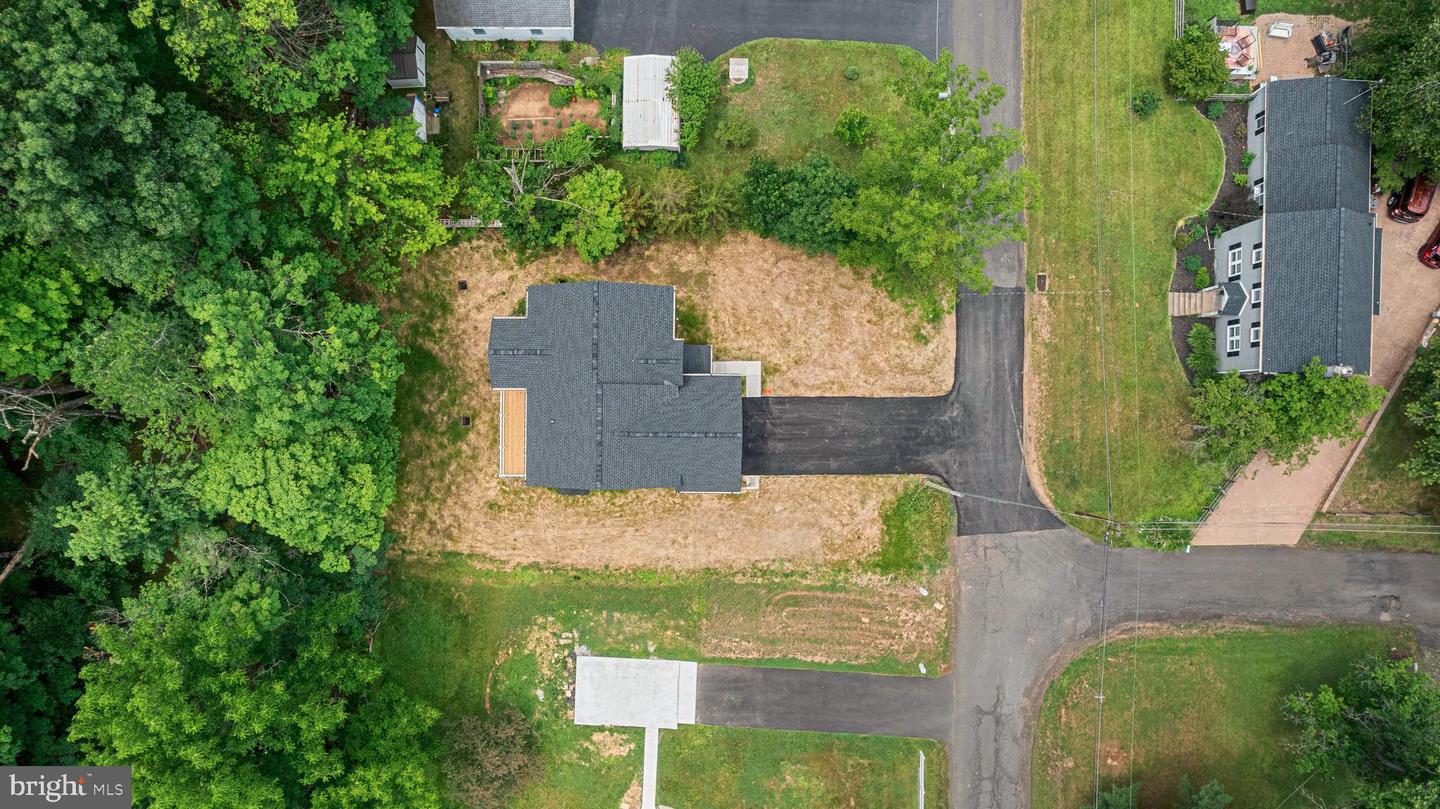2947 Bridge St Property Photo 48