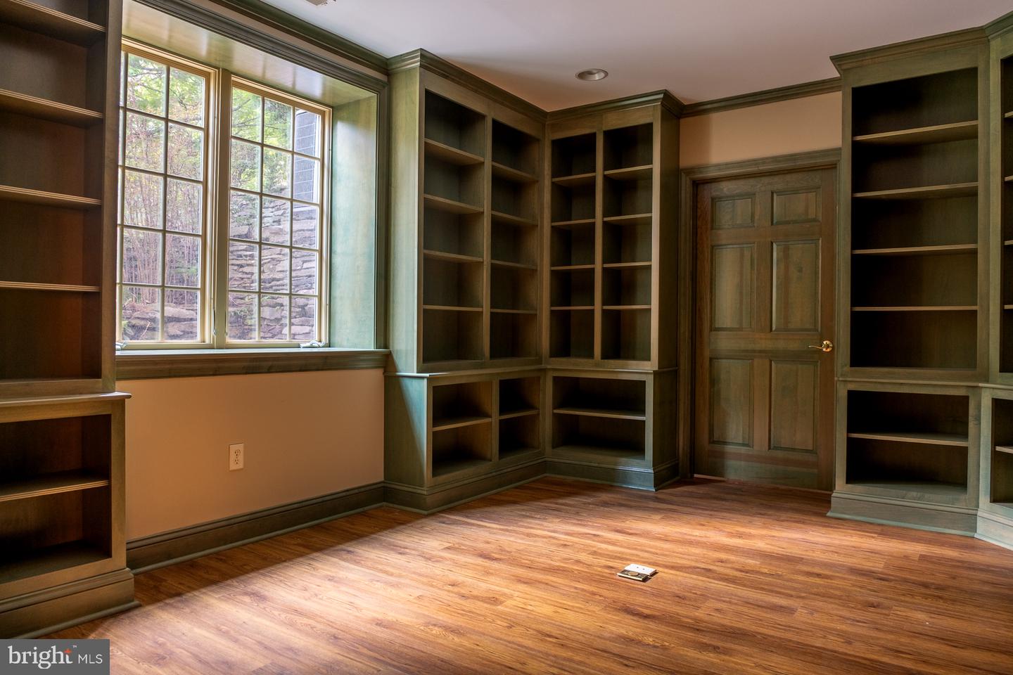 2 Garden Path #14 Property Photo 30