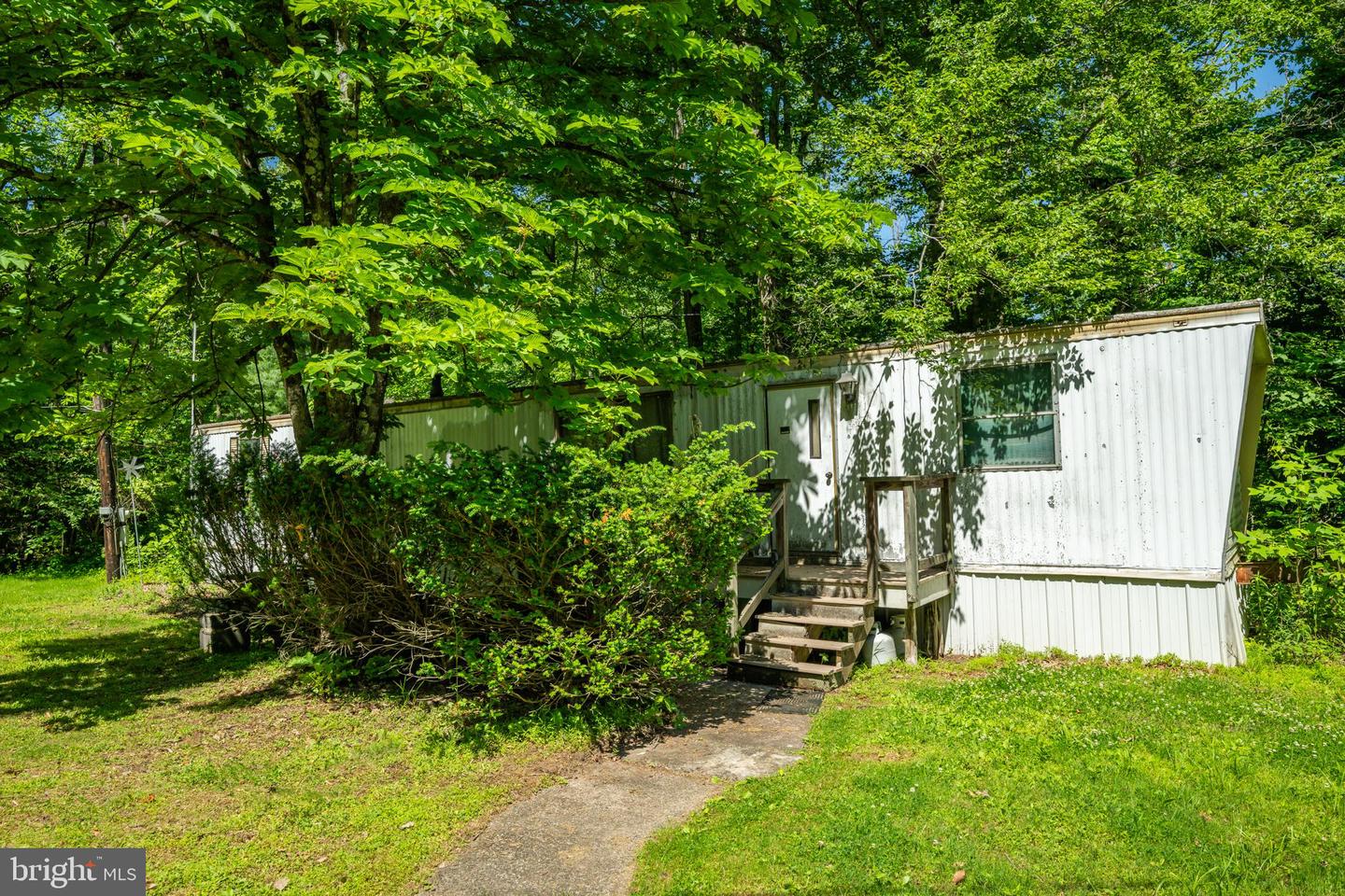 305 Thousand Acre Rd Property Photo 9