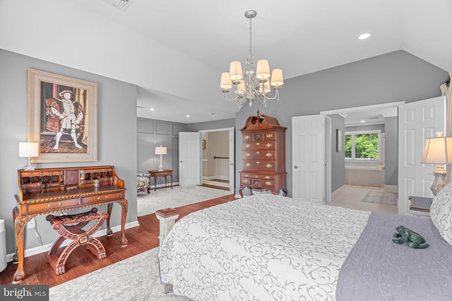 1102 Briar Way Property Photo 32