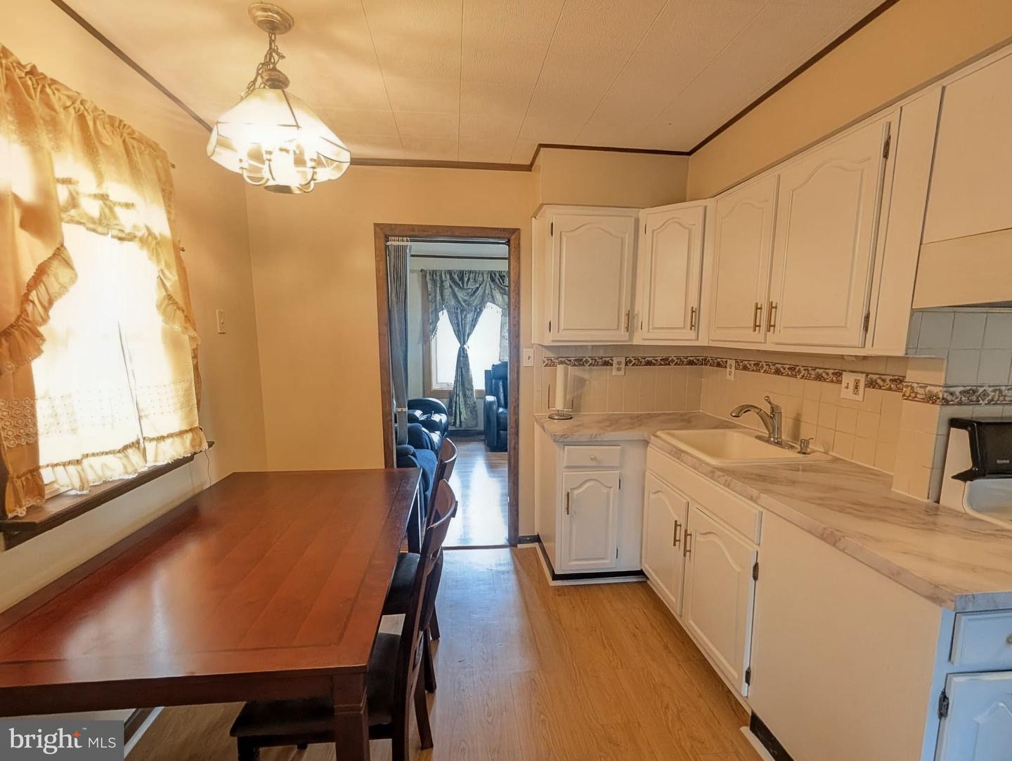 3724 Devonshire Pl Property Photo 9