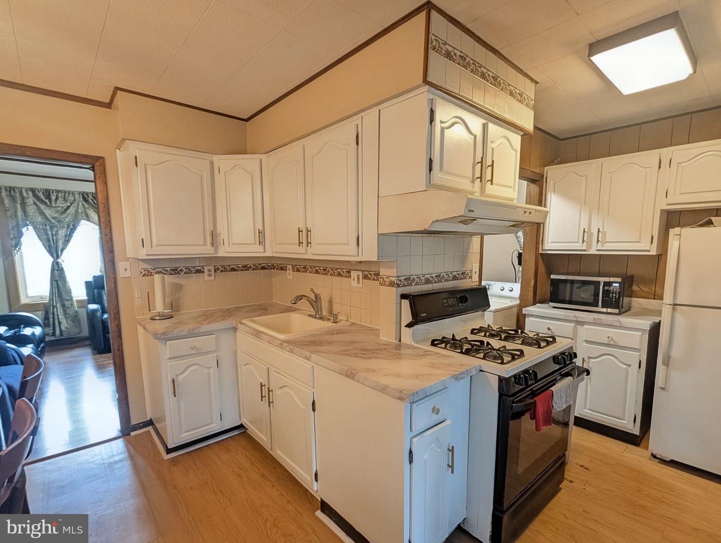 3724 Devonshire Pl Property Photo 10