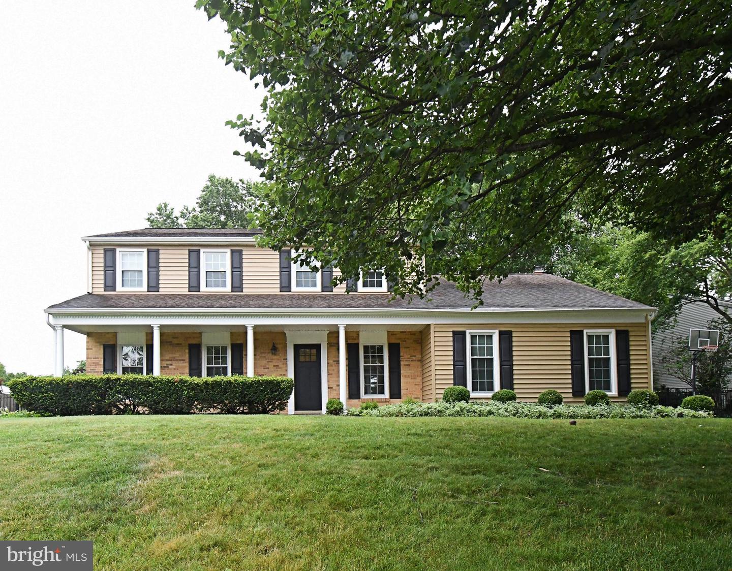 817 Stark Cir Property Photo 3