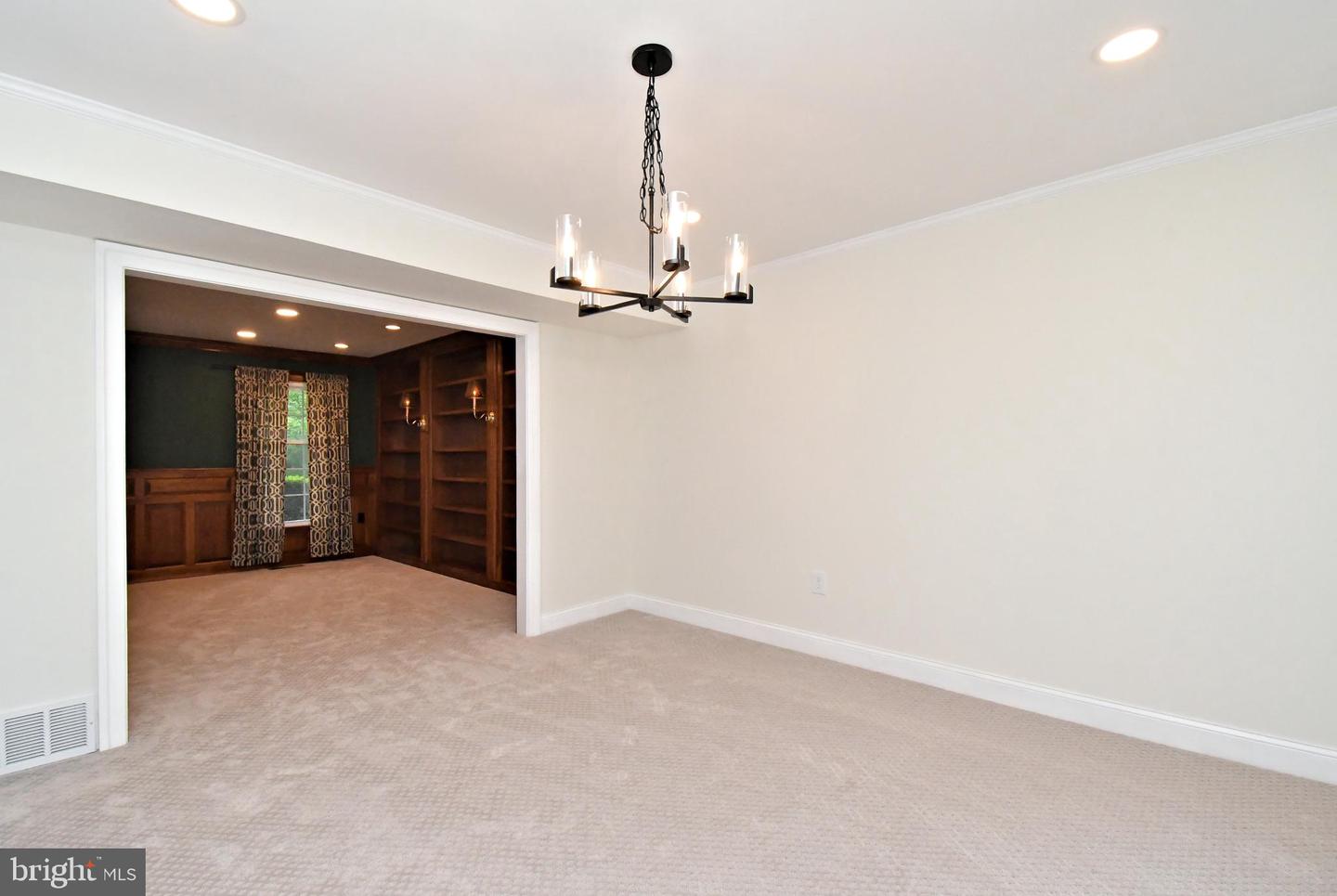 817 Stark Cir Property Photo 12