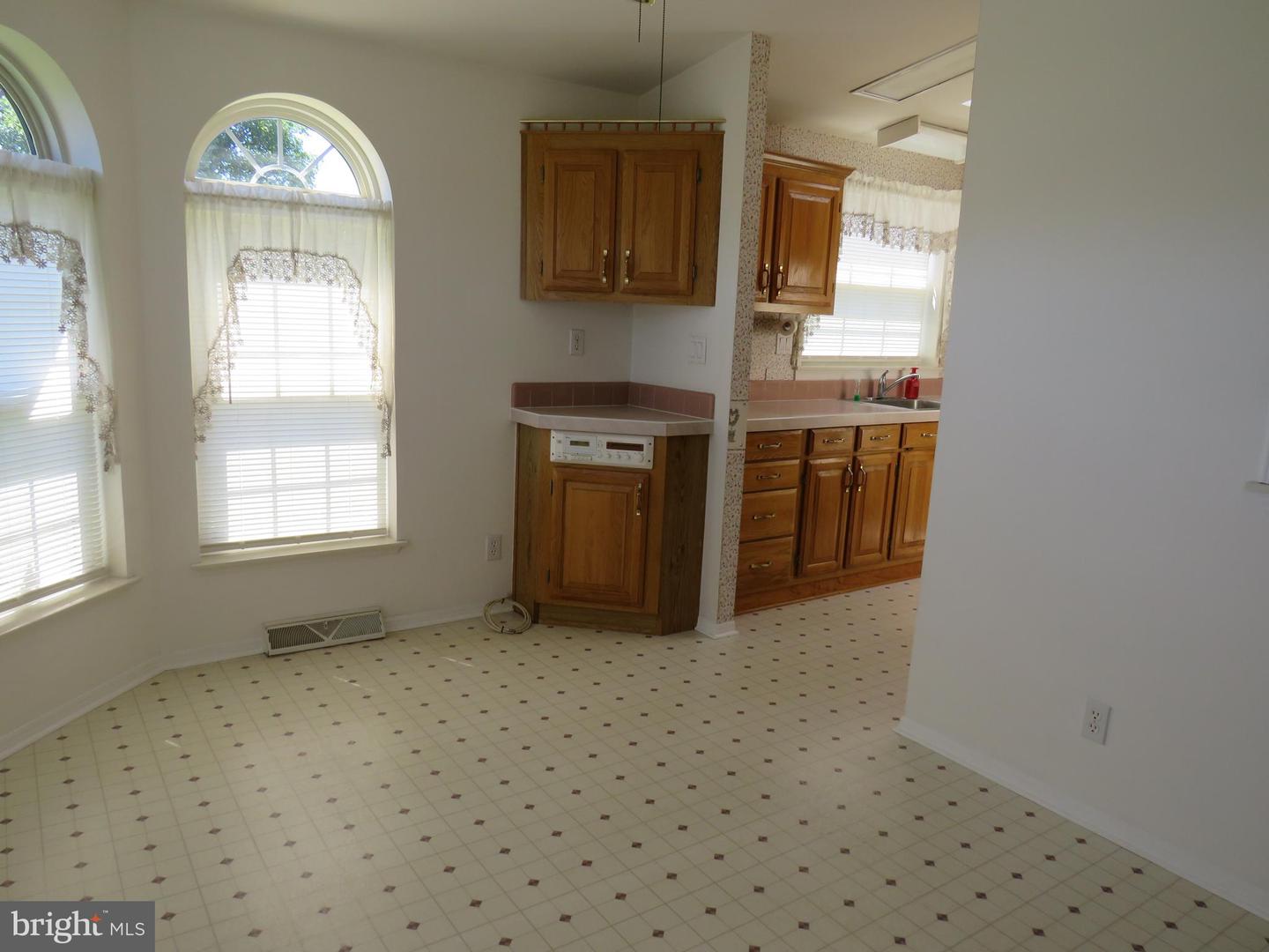 342 Spring Meadow Cir Property Photo 17