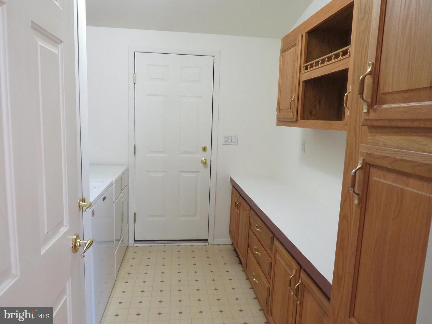 342 Spring Meadow Cir Property Photo 18