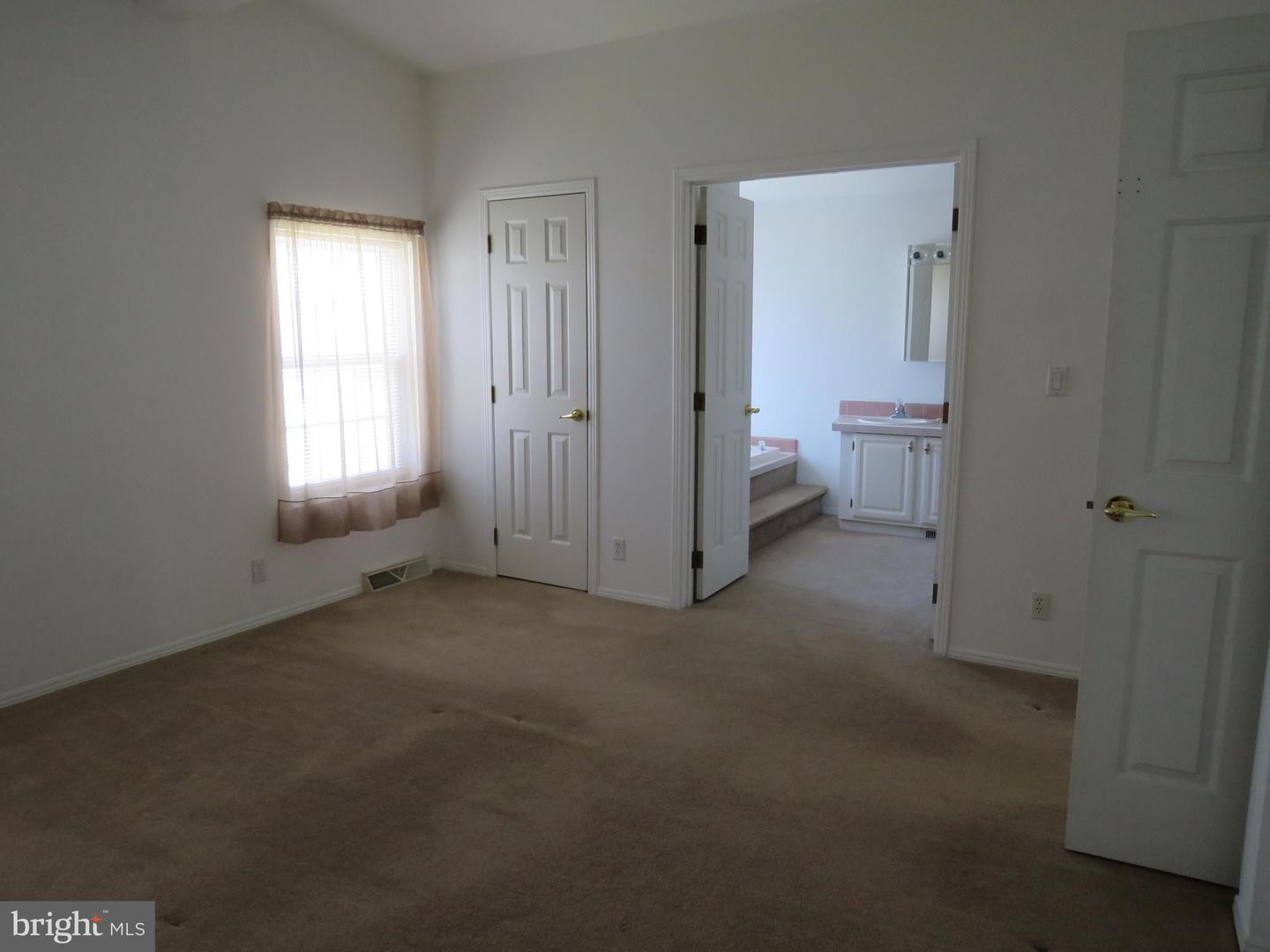 342 Spring Meadow Cir Property Photo 25