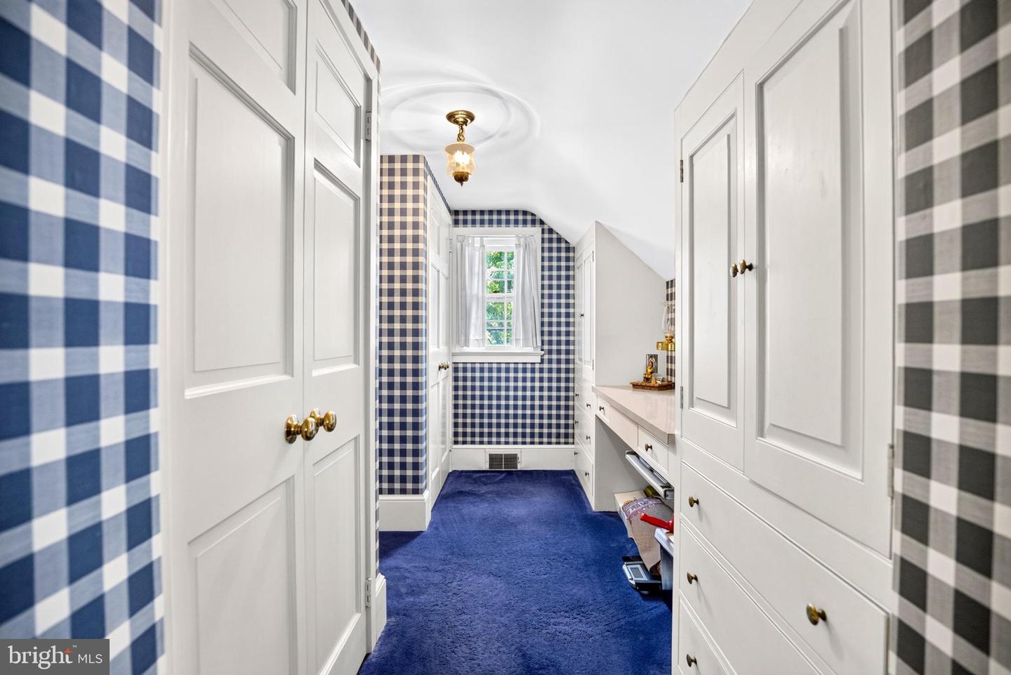 6693 Groveland Rd Property Photo 18