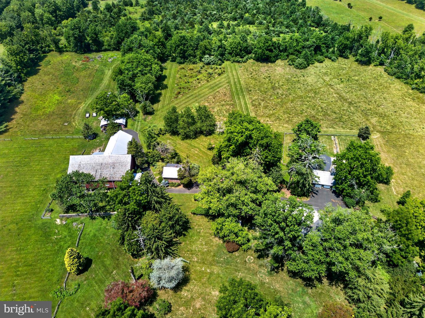 6693 Groveland Rd Property Photo 38