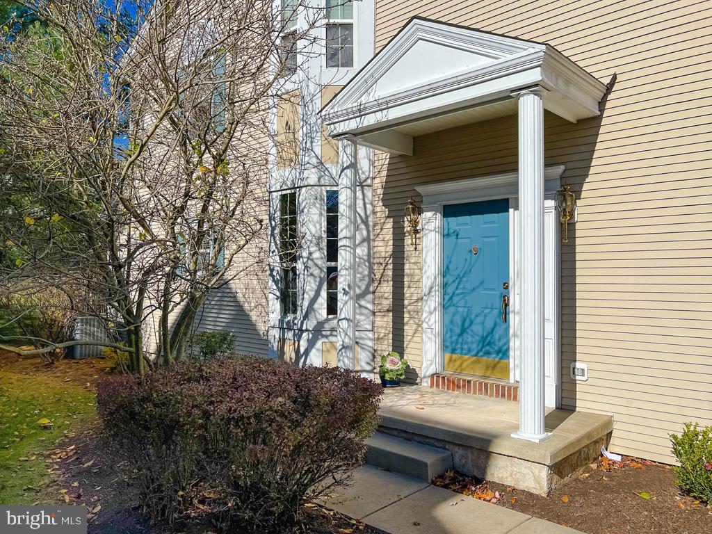 16 Dispatch Dr Property Photo 3